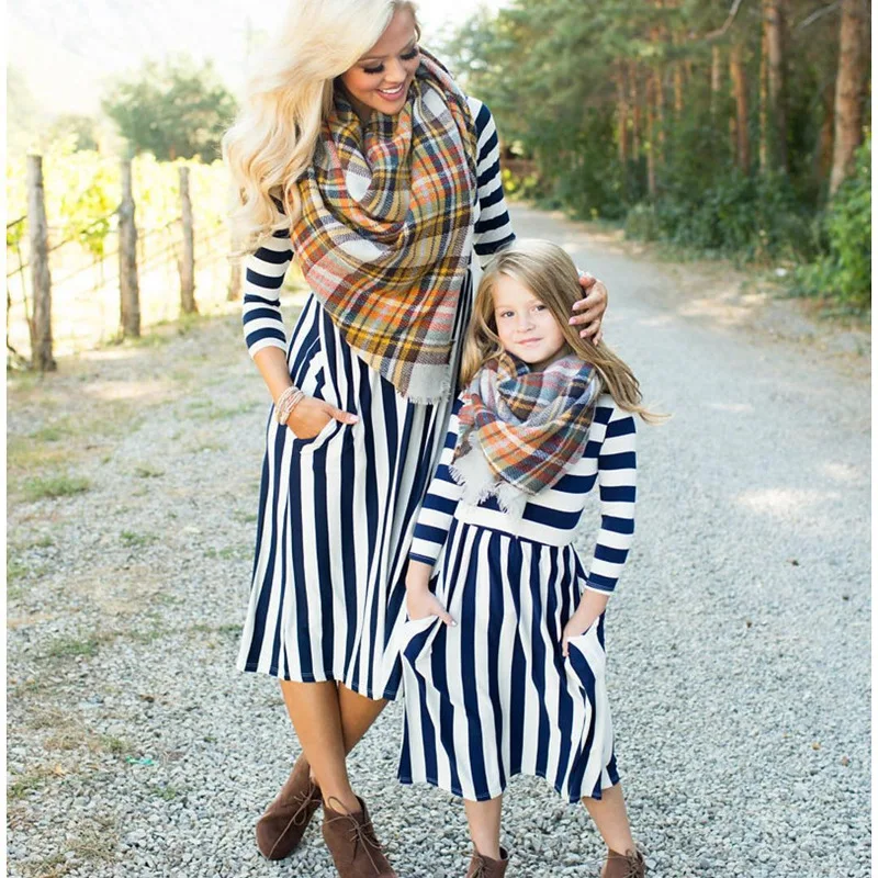 Семейная одежда, платье для мамы и дочки, полосатые платья с длинными рукавами и круглым вырезом, весенне-осеннее детское платье для