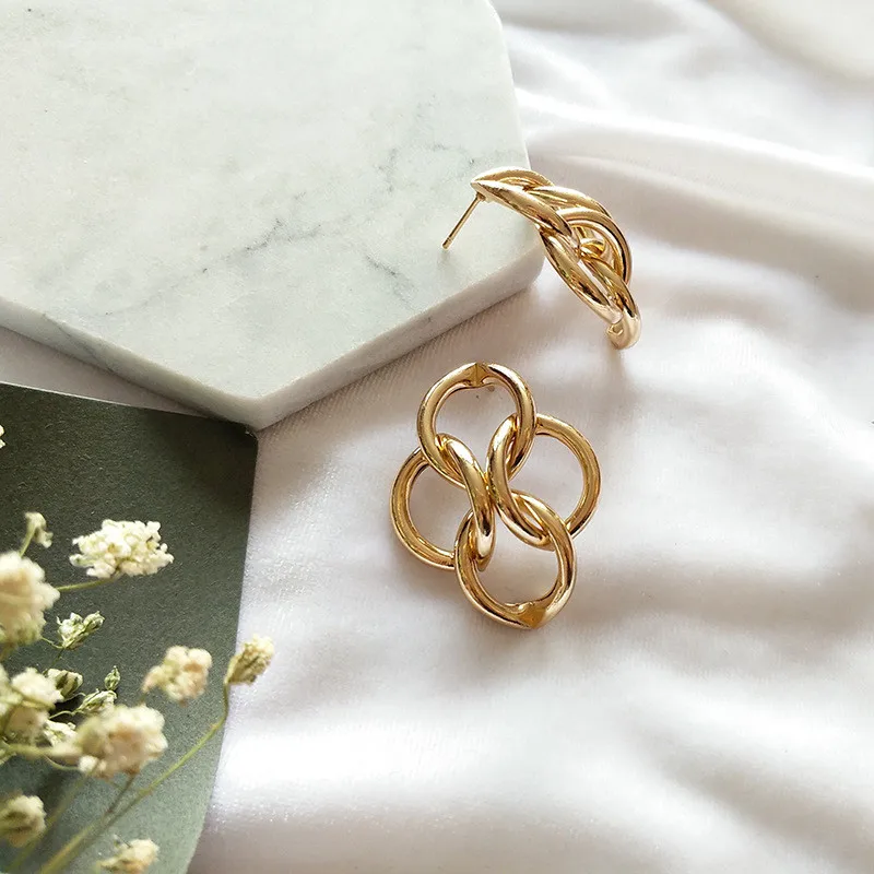 

Simple Exaggeration Winding Splicing Circle Stud Earrings For Women Oorbellen Geometric Personality Fashion Jewelry Accessories