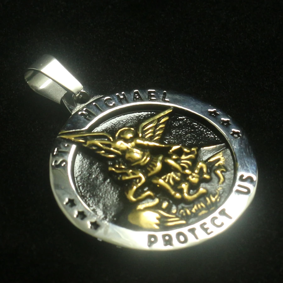 

Men Cool 316L Stainless Steel Star SAINT MICHAEL PROTECT US Round Medal Golden Silver Pendant Newest