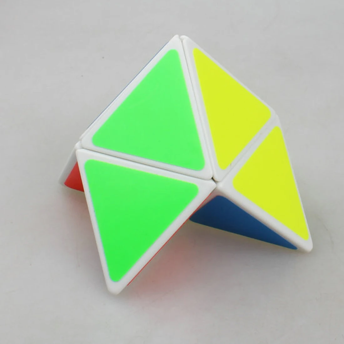 2019 Новое поступление ShengShou Pyraminxcube 2x2x2 головоломка с быстрым кубом-черный