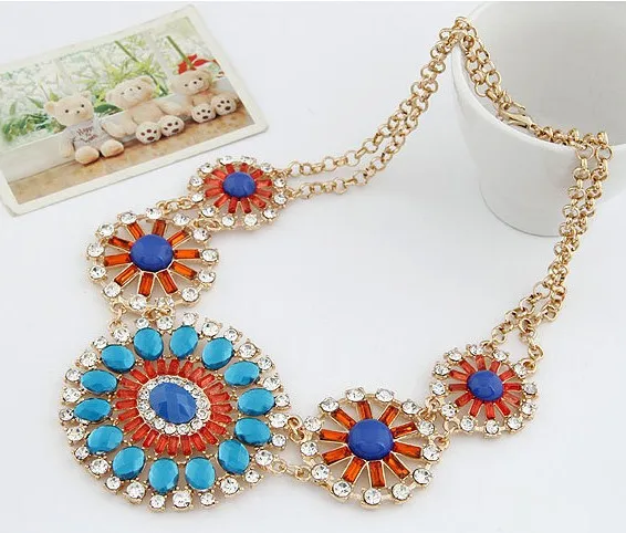 

Fashion European Exaggerated Gorgeous Multicolor Sun Flower Rhinestone Necklace N1459