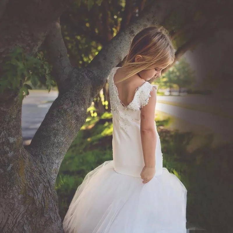 Hot-Sale-2017-Vintage-Mermaid-Flower-Girl-Dresses-For-Weddings-With-Gold-Lace-Little-Kids-Pageant (1)