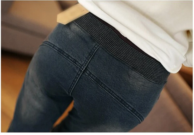 Classic style straight jeans women mid waist jeans female elastic plus size denim pants velvet good quality femme jeans MZ941 Classic style straight jeans women mid waist jeans female elastic plus size denim pants velvet good quality femme jeans MZ941