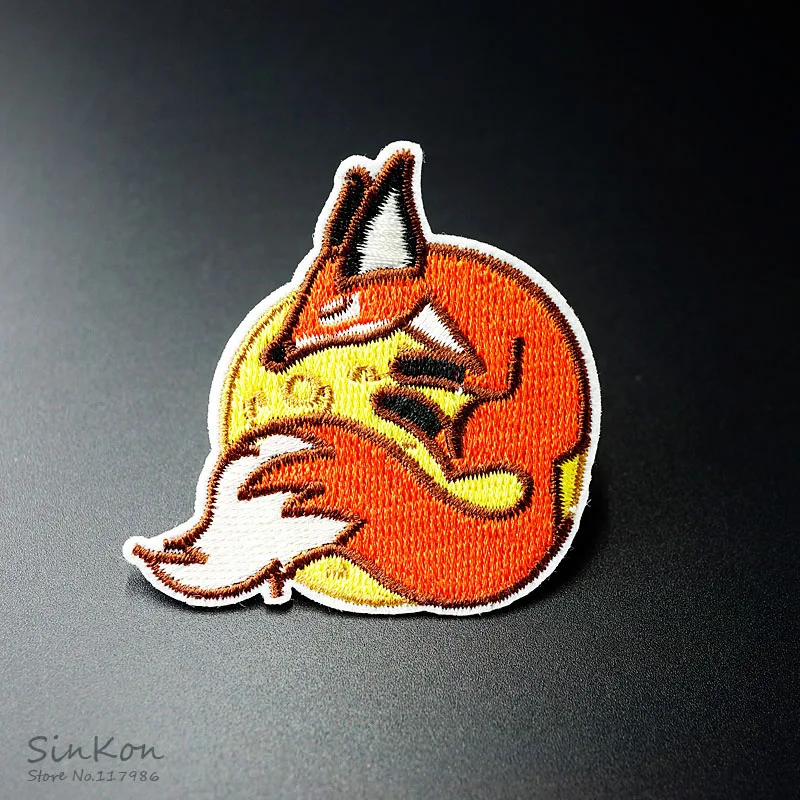 

FOX Size:5.0x6.0cm Iron On Patch Embroidered Applique Sewing Clothes Stickers Garment Apparel Accessories Badges