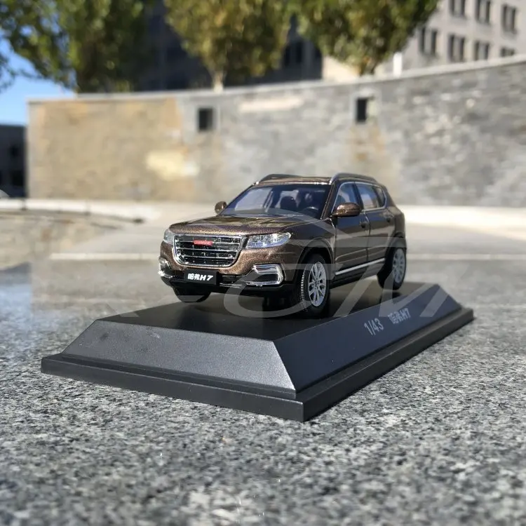 Литая под давлением модель автомобиля Great Wall Haval H7 1:43 может тянуть назад(коричневый)+ маленький подарок