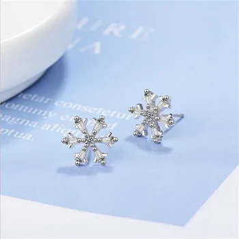 

LULU-PIG 925 sterling silver snowflake earring female Korean version small fresh set romantic flowers student earring ED727