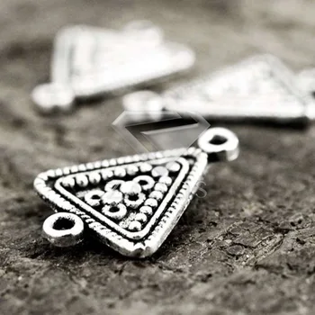 

80Pcs Antique Silver Tibetan Silver Tone 21x15x2mm Triangular Links Zinc Alloy Jewellry Making Findings Wholesale TS0317