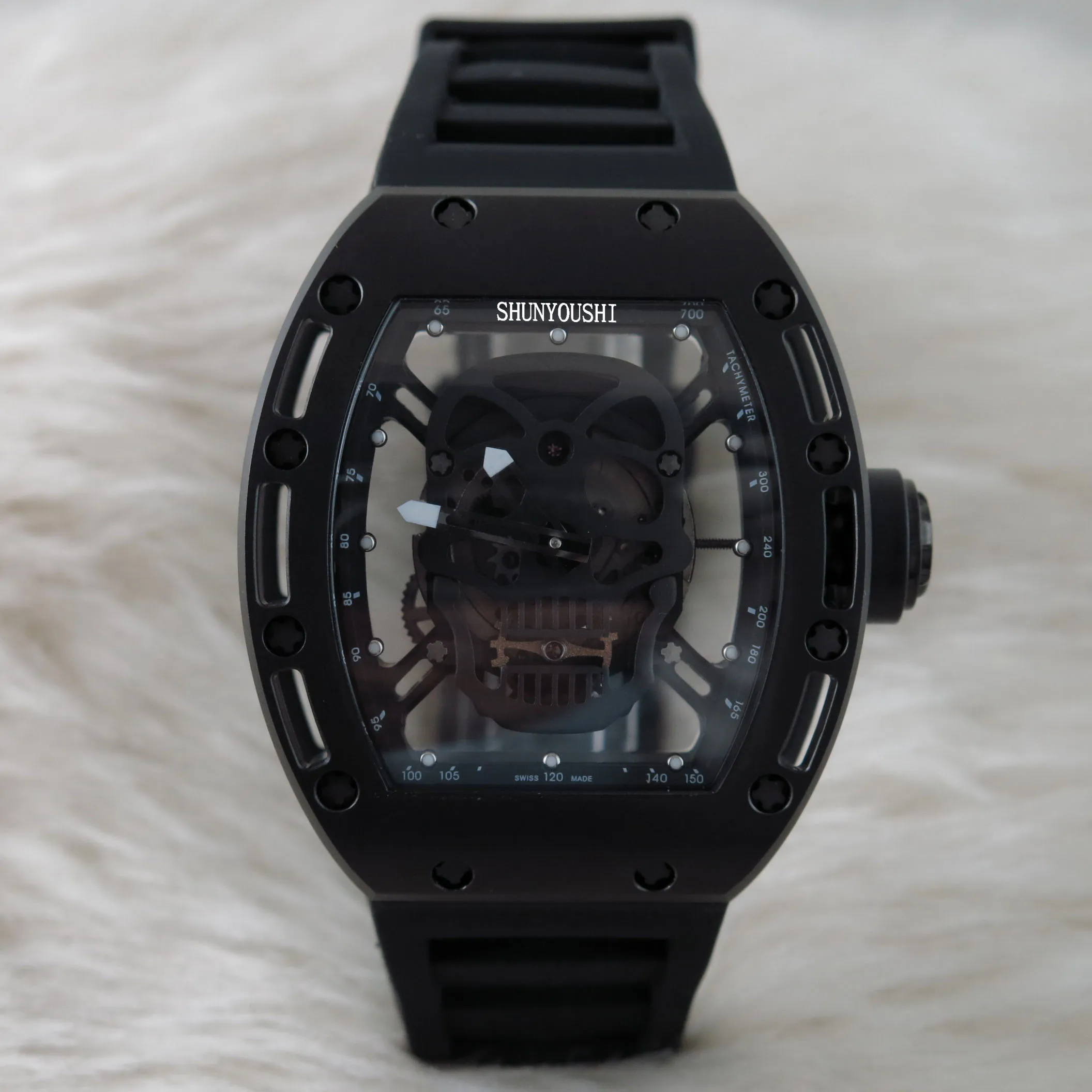 

A05144 Mens Watches Top Brand Runway Luxury European Design Quartz Wristwatches