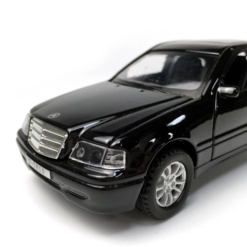 Модель S Class из сплава в масштабе 1:32 Игрушечная модель с подсветкой и звуком для