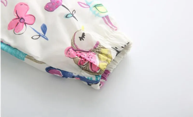 CUte Rabbit Graffiti Kids Jacket For Girls Trench Coats Spring Sunscreen Clothing Comfortable Girl Jackets Girls Outerwear Coats (8)