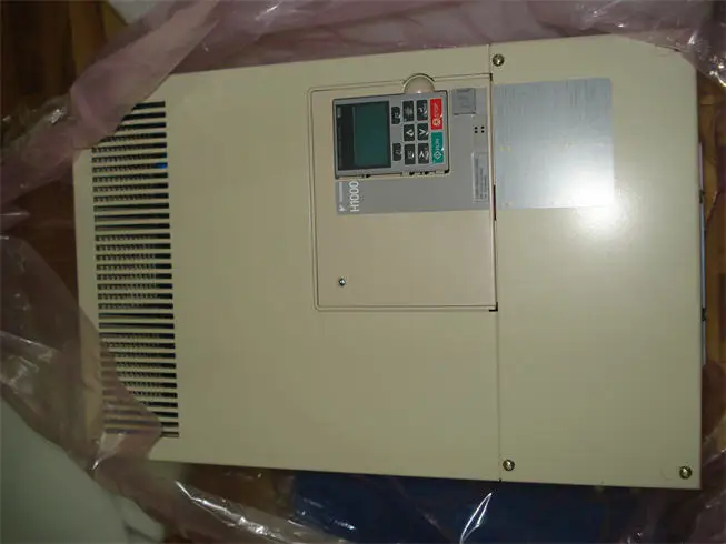Частотный преобразователь H1000 CIMR-HB4A0112ABC используется для строительного лифта |