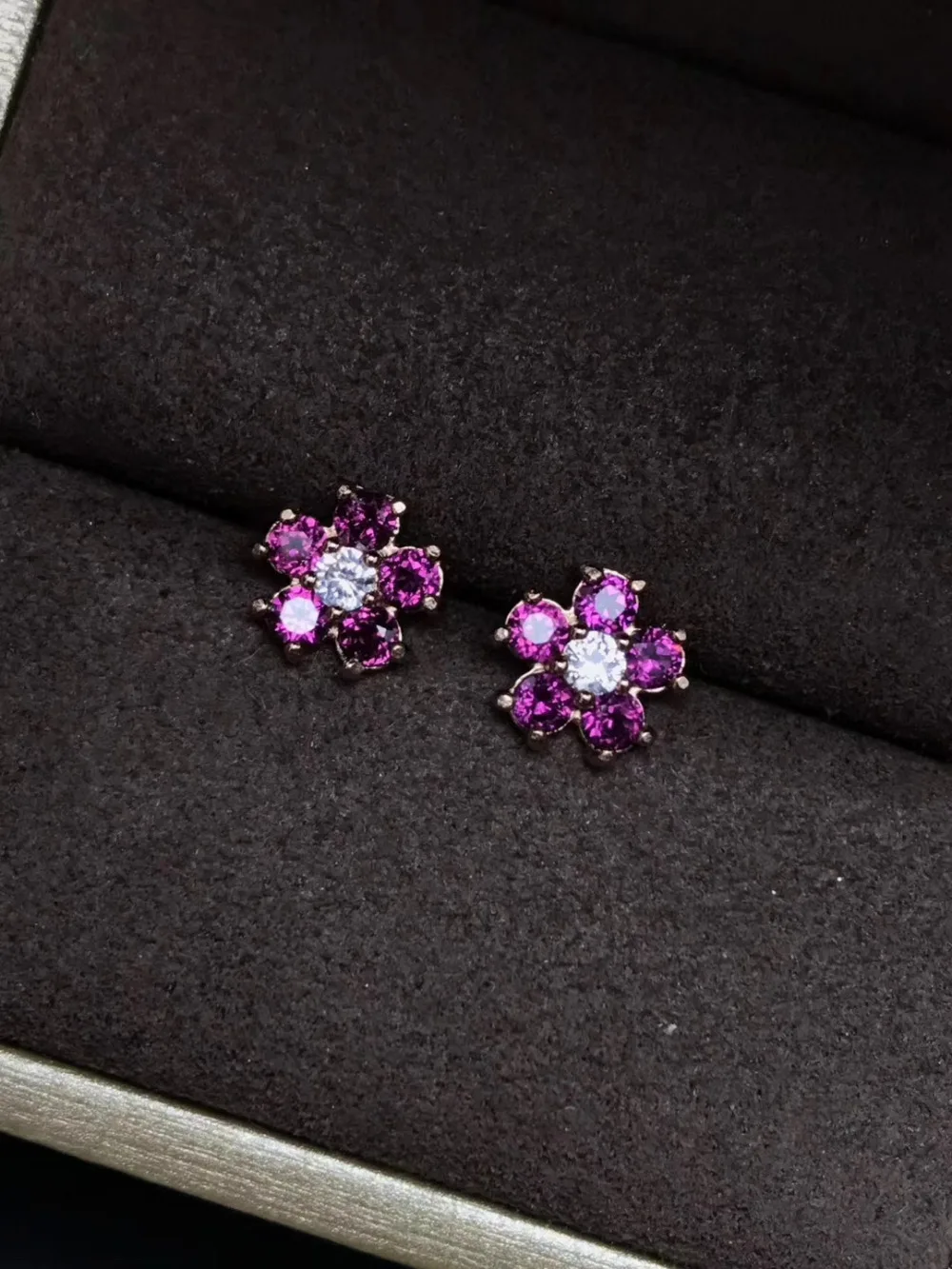 

natural red garnet gem stud earrings Natural gemstone earrings Flowers Plum blossom S925 silver women wedding gift fine jewelry