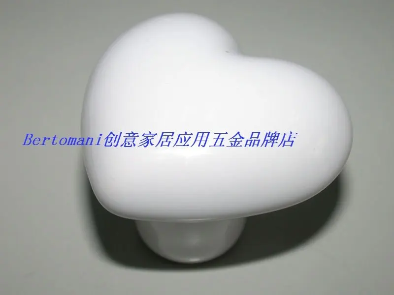 

12pcs lot free shipping love heart cartoon ceramic cabinet knob