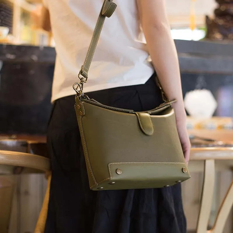 

Vintage handmade casual handmade suede leather art handbags handbags Messenger bag