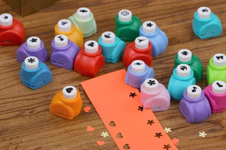 

10pcs/lot Randomly Style Sent Printing Paper Hand Shaper Scrapbook Tags Cards Craft DIY Punch Cutter Tool