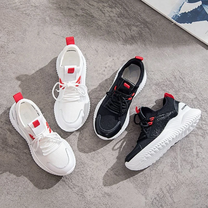 

2018 spring and autumn new Korean women's shoes wild casual fashion round head women's shoes.
