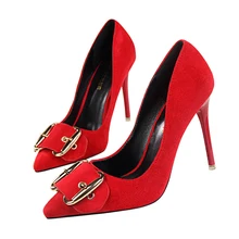 Neue mode Frühjahr frauen pumpt spitz Dünne fersen flach metall schnalle frauen hochhackige schuhe sexy War dünn frauen pumpen
