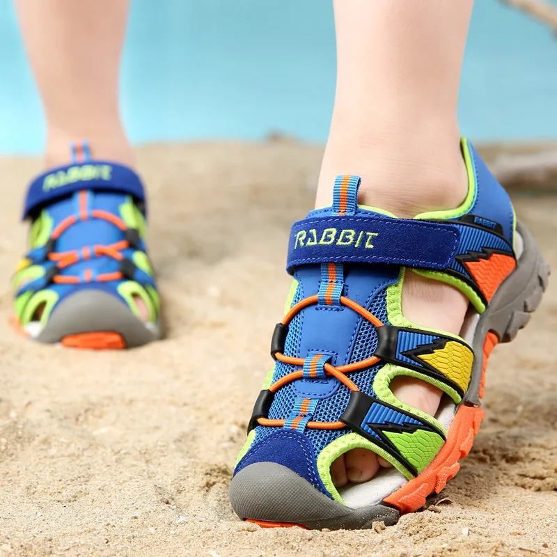 Новые детские летние Сандалии для девочек покрытия носком анти-запах дети Обувь для мальчиков Обувь для отдыха модные Нескользящие износостойкие крюк и петля Обувь