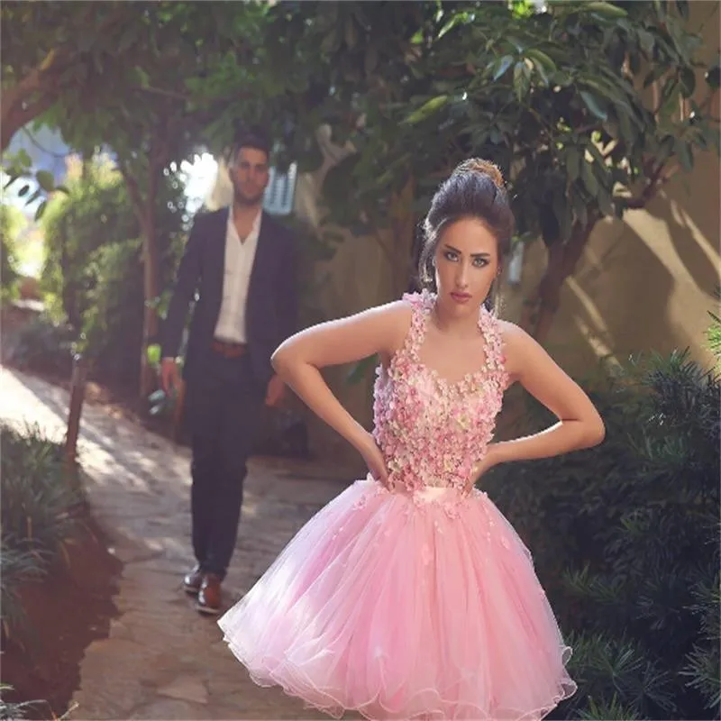 Magnifique Tulle Appliques Fleurs Mini Short Dos Nu robe de Bal Rose Élégant Cocktail Robes Perle