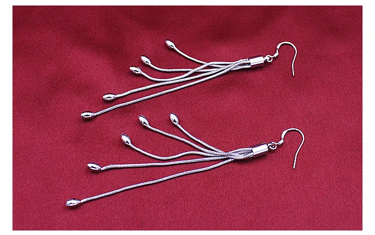 Новые женские корейские модные серьги гвоздики с кисточками Серебристые