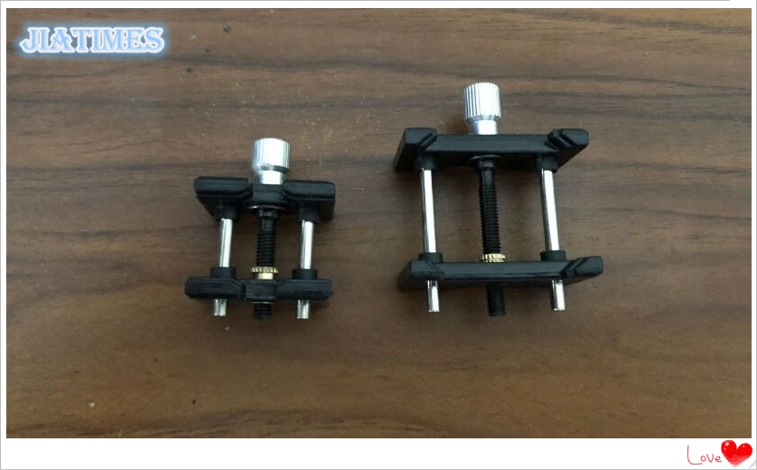 

4039 and 4040 Synthetic Reversible Watch Movement Holder Watch Repair Tool