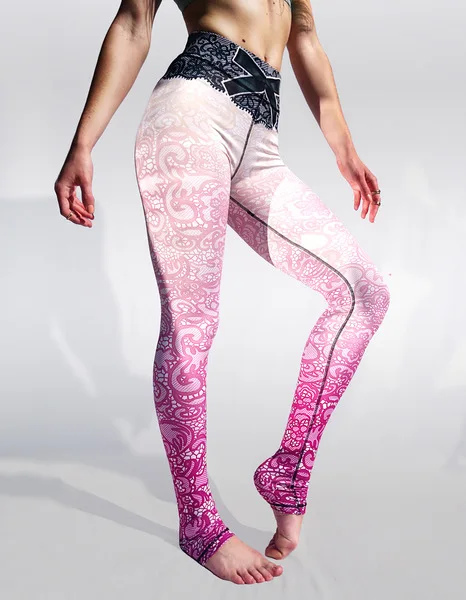 Lace_leggings_grande