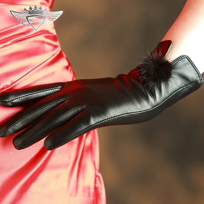 

Women Genuine Leather Gloves Wrist Mink Ball Goatskin Leather Gloves Female Winter 2015 Fashion Wild Short Sheepskin Gloves 202