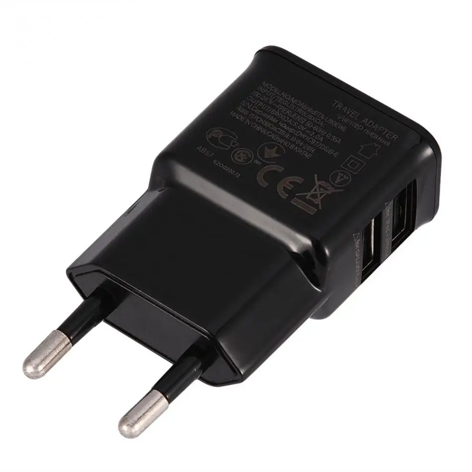 Универсальное портативное зарядное устройство с двумя usb портами 5 В 2 А для