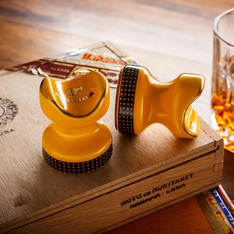 Mini Yellow/black High Quality colored drawing Showing Portable Cigar Ashtray Holder Cigar holder a pair