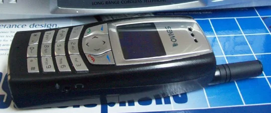 Cordeless phone handset   