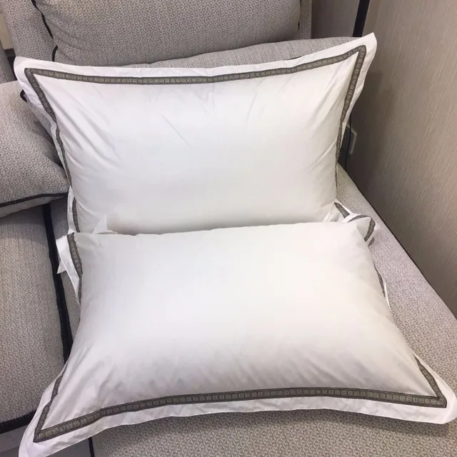Korean Luxury Five Star Hotel Goose Feather Pillow One Piece Solid Delectable Solid White Decorative Pillows Korean Luxury Five Star Hotel Goose Feather Pillow One Piece Solid Delectable Solid White Decorative Pillows