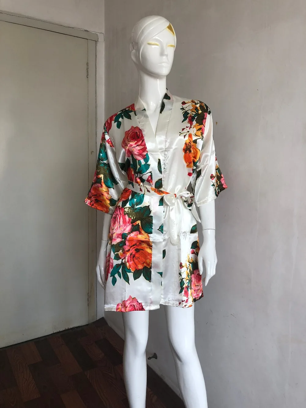 Wedding dressing gowns Bride Mini Robe Kimono Robe Sexy Bridal party Printed bridesmaid bridal shower gift