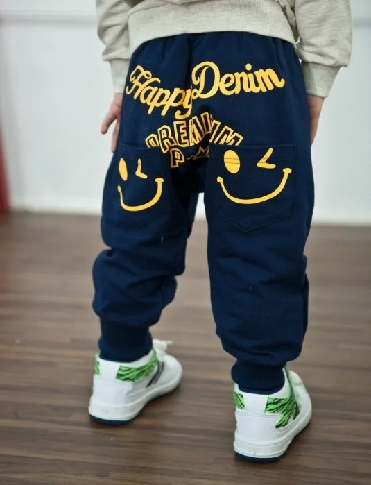 Новинка; популярная уникальная одежда для мальчиков и девочек с рисунком смайлика; штаны-шаровары; брюки с героями мультфильмов для детей 2-7 лет