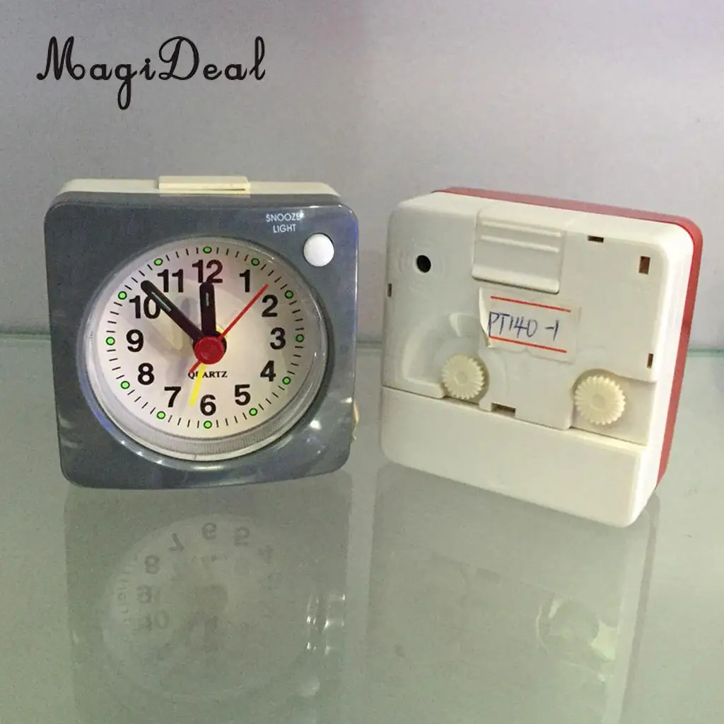6cm Small Clock Ascending Sound witht Night Light Viewing Ticking Analog Alarm Clock for Travel Bedside Table Desktop Home Decor