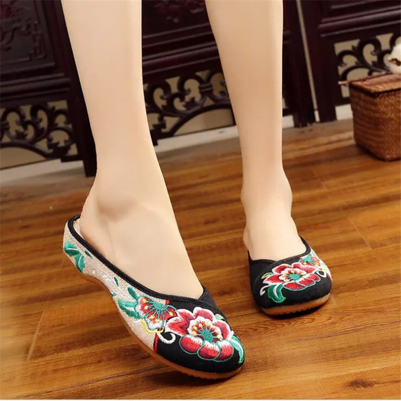 

AoXunLong Spring Big Size 41 Traditional Embroidered Slippers Women Breathable Wedges Home Slippers Outdoor Casual Shoes Woman