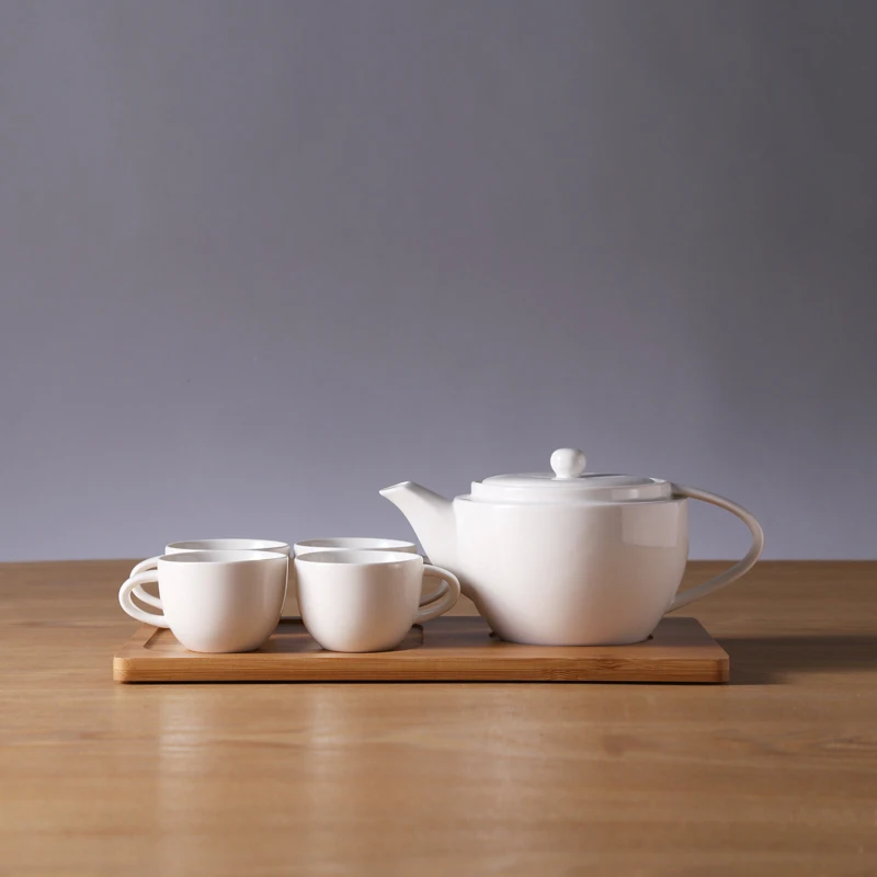 Hot Sale Simple Design Ceramic White Coffee Tea Set with Four Cups One Pot and Wood