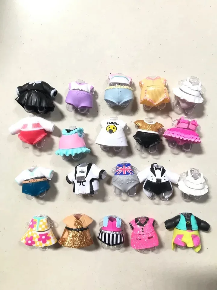 

new Original Clothes accessories open from the blind bags multiple styles 3pcs/lot sent randomly
