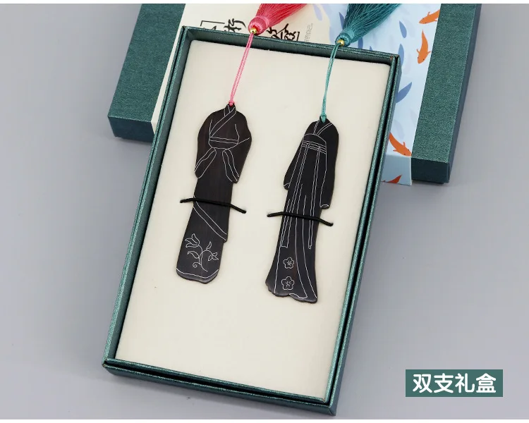 1pcs Classical cheongsam purple sand inlaid silver silk classical Chinese style tassel wooden gift literary bookmarks gift box