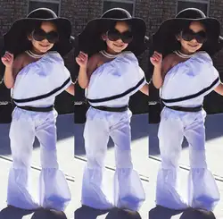 Модный комплект детской одежды белого цвета для девочек; топы с открытыми плечами для маленьких девочек; расклешенные брюки; летняя