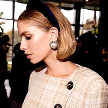 Брендовые новые осенние и зимние большие серьги-гвоздики с искусственным жемчугом, женские модные массивные серьги, идеальная коллекция сережек