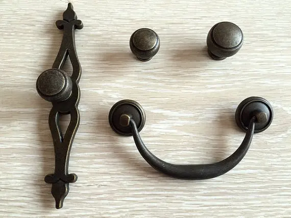 vintage look drawer knobs pulls handles dresser bail rustic kitchen