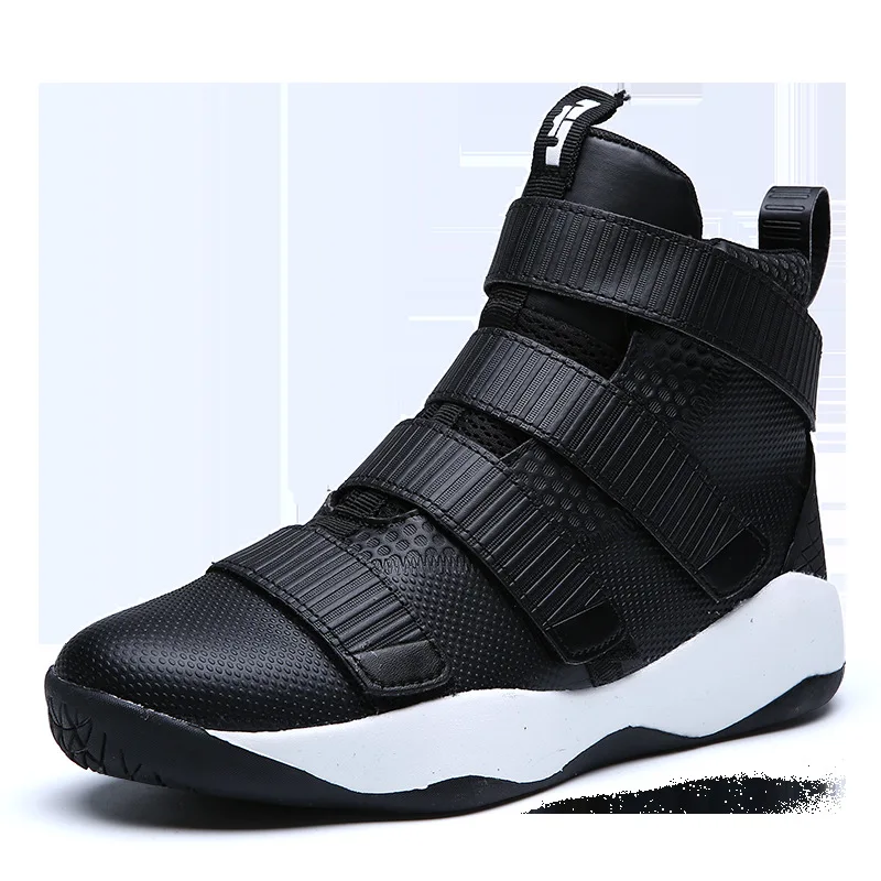 2018 spring and summer new shock absorbing rubber high permeability basketball shoes men's shoes comprehensive training boots 2018 spring and summer new shock absorbing rubber high permeability basketball shoes men's shoes comprehensive training boots