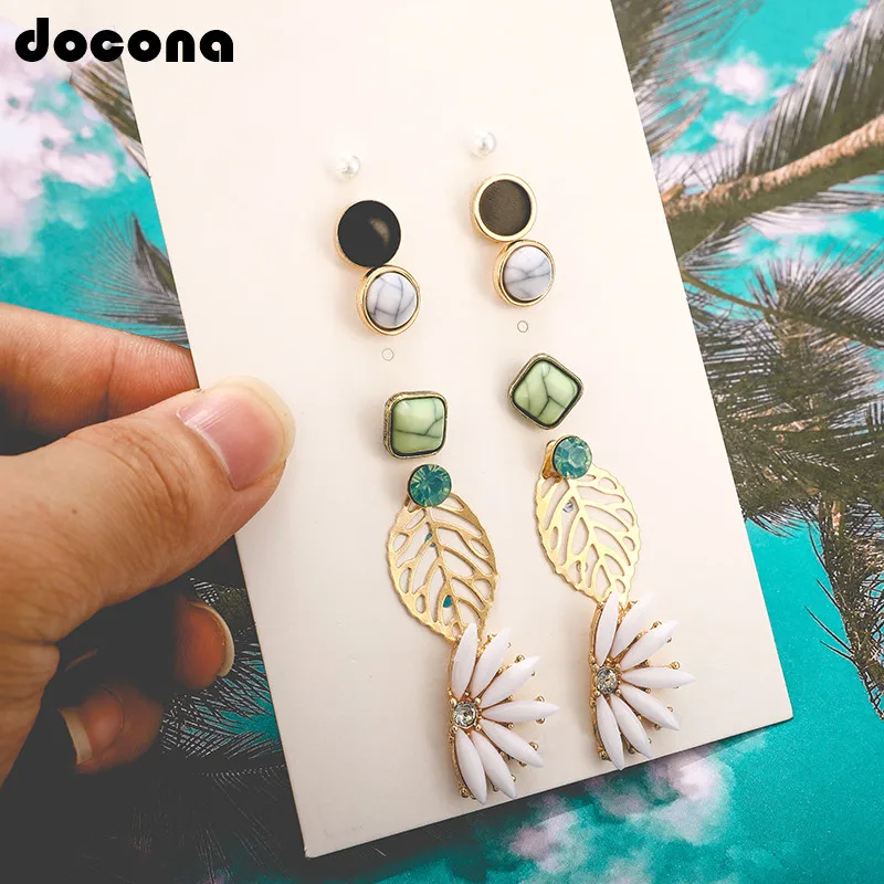 

Docona Beach Boho Small Round Leaf Flower Pearl Stone Crystal Stud Earring Set for Women Cute Party Wedding Earrings Gift 8137
