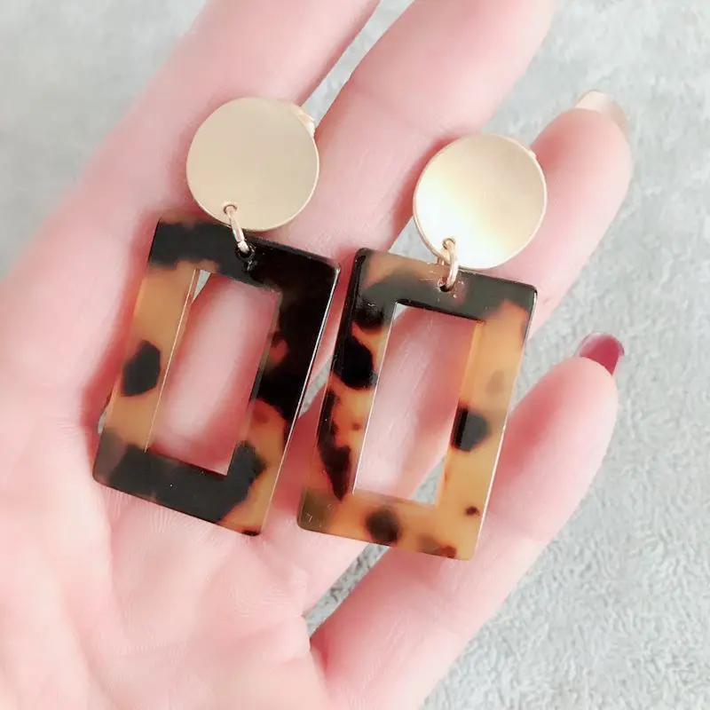 

Free Shipping Fashion Rectangle Tortoise Resin Clip Earring