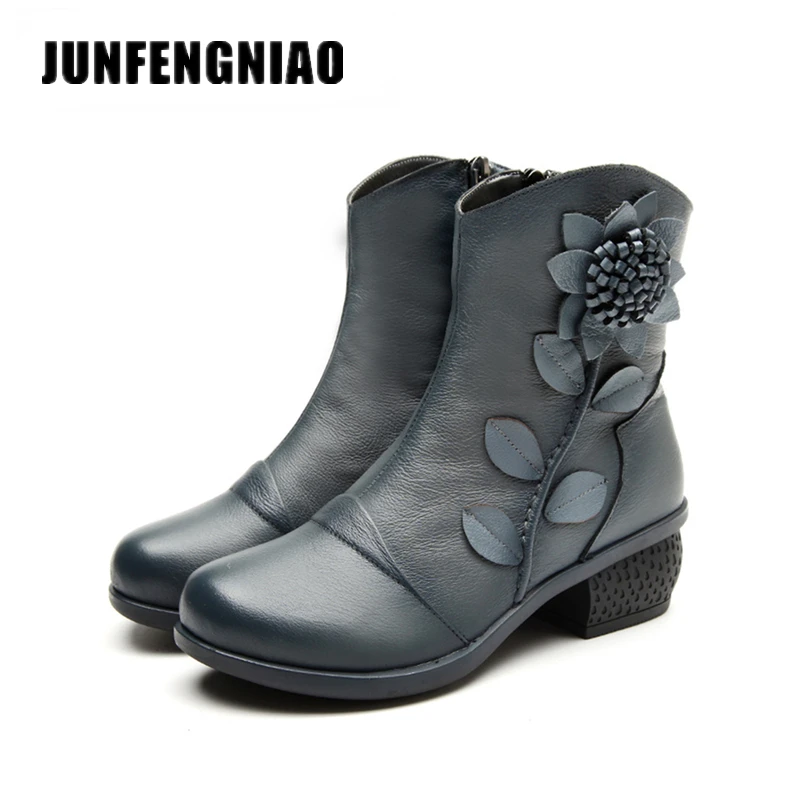 

JUNFENGNIAO Women female Boots Shoes Flats Snow Rain Slip On Cow Genuine Leather Ankle Winter Fur Plush Warm Superstar TJ-905