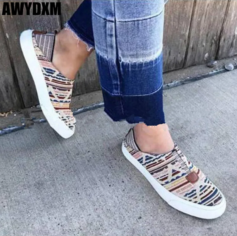 

Spring summer woman canvas Casual shoes ladies Round head color shallow Loafers outdoor fashion slip on women flat shoes S153