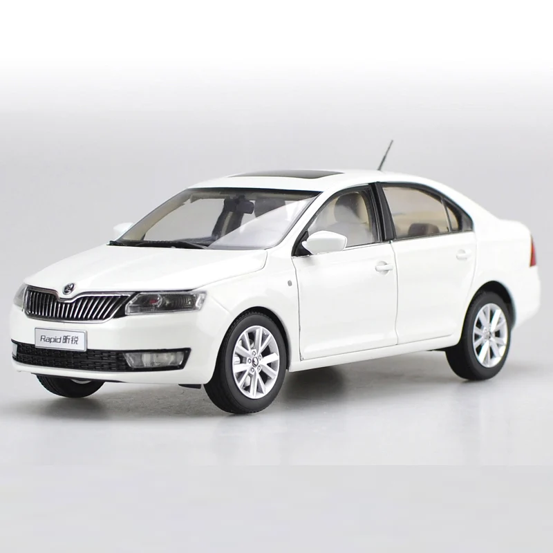 1:18 Модель литья под давлением для Skoda Rapid 2014 седан игрушечный автомобиль из сплава