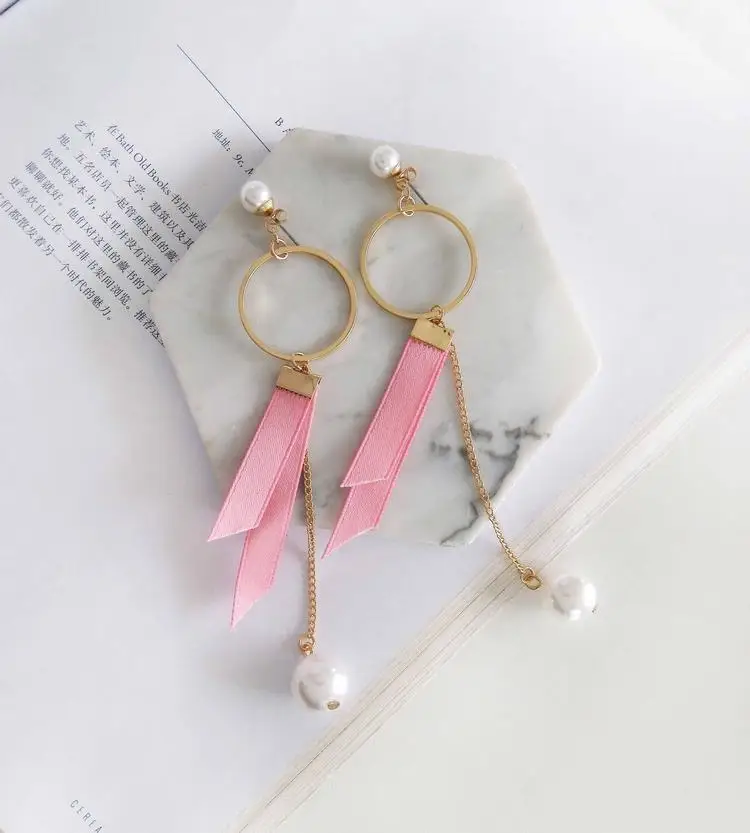 

Fashionable woman pearl stud earrings Metal circular gold tassel earrings fine jewelry accessories earrings for woman