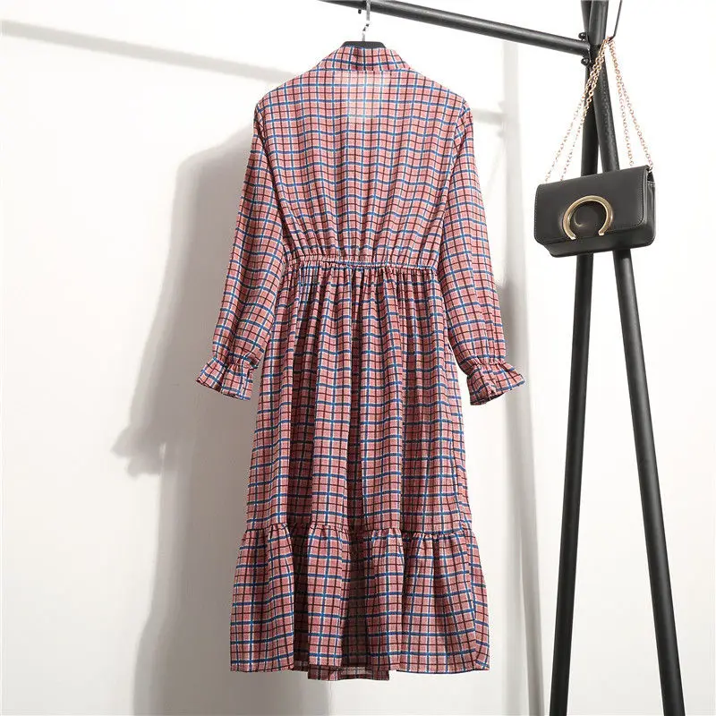 7589298416_927522907