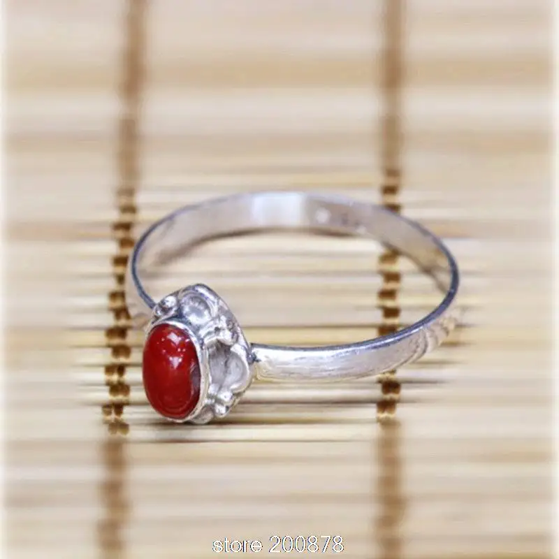 T9157 Nepal Handmade 925 Sterling Silver Inlaid Red Coral Lovely Lady